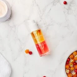 Lumene Nordic-C [VALO] Arctic Berry Cocktail Brightening Hydra-Oil 30ml -Elizabeth Arde Shop 12185489 9394946487188169
