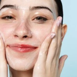 First Aid Beauty Cleansing Oil And Makeup Remover 150ml -Elizabeth Arde Shop 13658299 9804956334569906