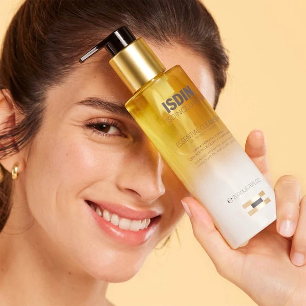 ISDIN ISDINCEUTICS Essential Cleansing Hydrating And Effective Oil Makeup Remover Oil Cleanser 6.76 Fl. Oz 10 ISDIN ISDINCEUTICS Essential Cleansing Hydrating And Effective Oil Makeup Remover Oil Cleanser 6.76 Fl. Oz - Image 8
